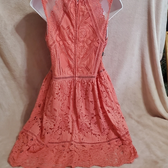 Like NEW Pretty Peach Allover Lace Sleeveless Dress Sz L Xhilaration - Picture 9 of 13